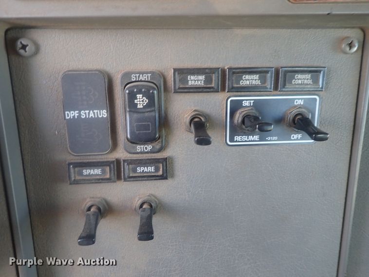 image for item DI7410 2008 Kenworth T300  dump flatbed truck