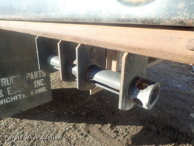 image for item DI7410 2008 Kenworth T300  dump flatbed truck