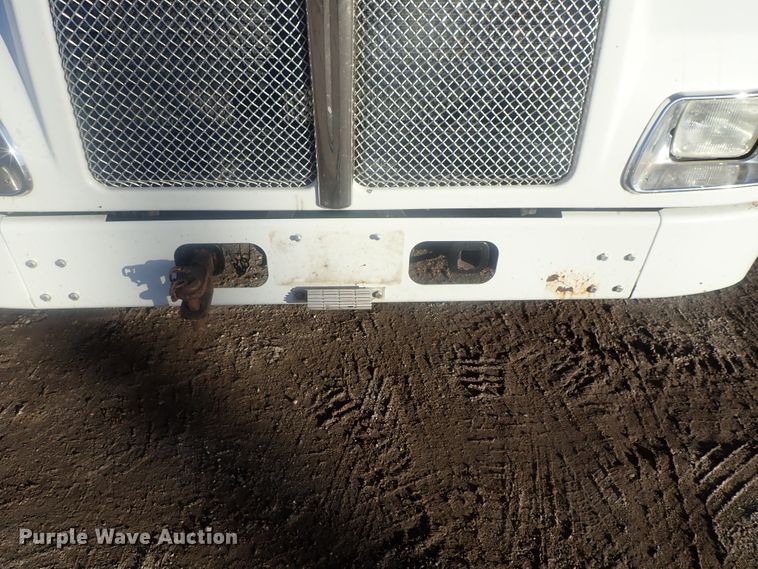 image for item DI7410 2008 Kenworth T300  dump flatbed truck