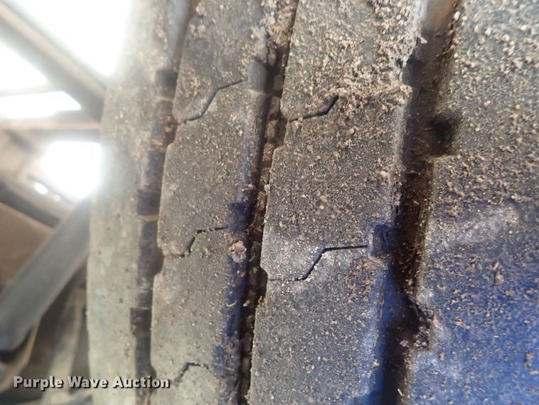 image for item DI7410 2008 Kenworth T300  dump flatbed truck