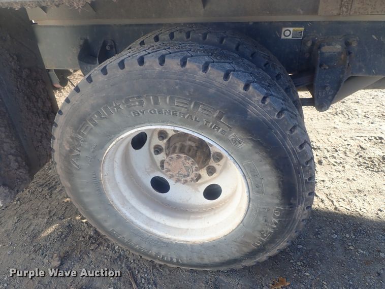 image for item DI7410 2008 Kenworth T300  dump flatbed truck