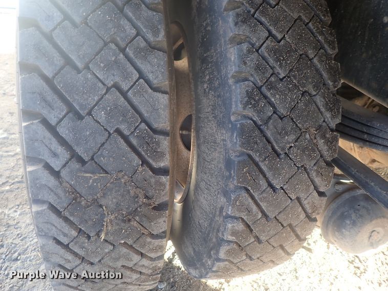 image for item DI7410 2008 Kenworth T300  dump flatbed truck