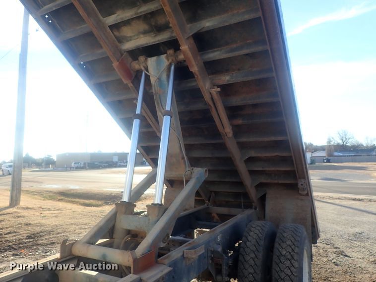 image for item DI7410 2008 Kenworth T300  dump flatbed truck