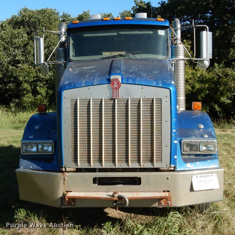image for item DJ6597 2007 Kenworth T800  semi truck