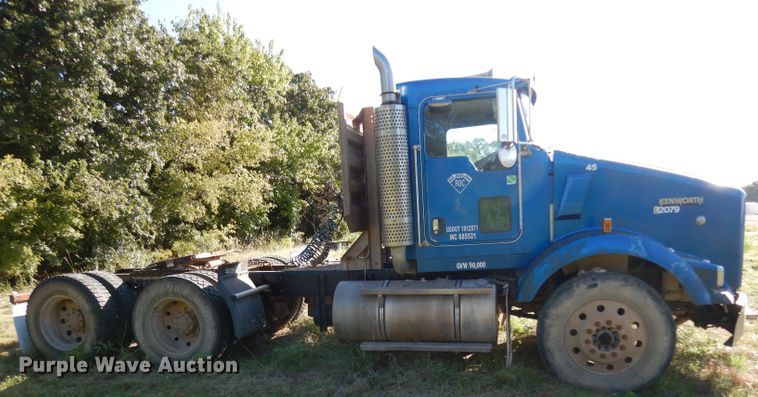 image for item DJ6597 2007 Kenworth T800  semi truck