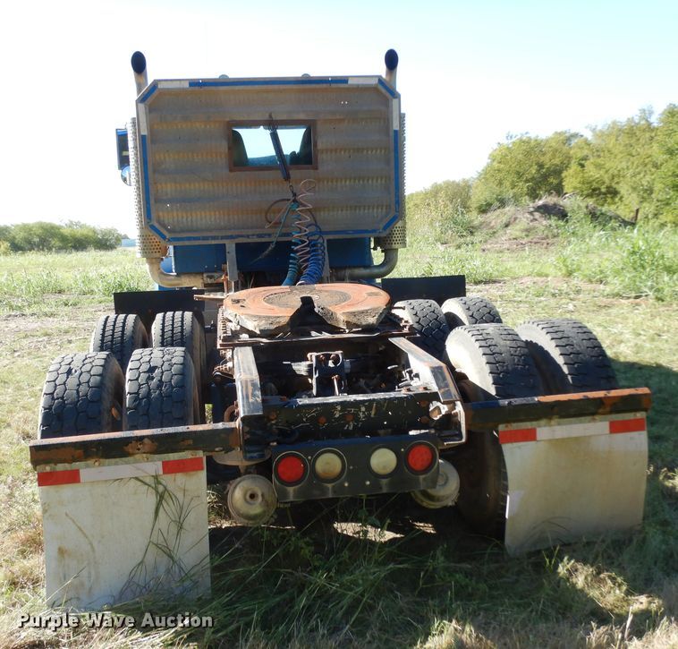 image for item DJ6597 2007 Kenworth T800  semi truck