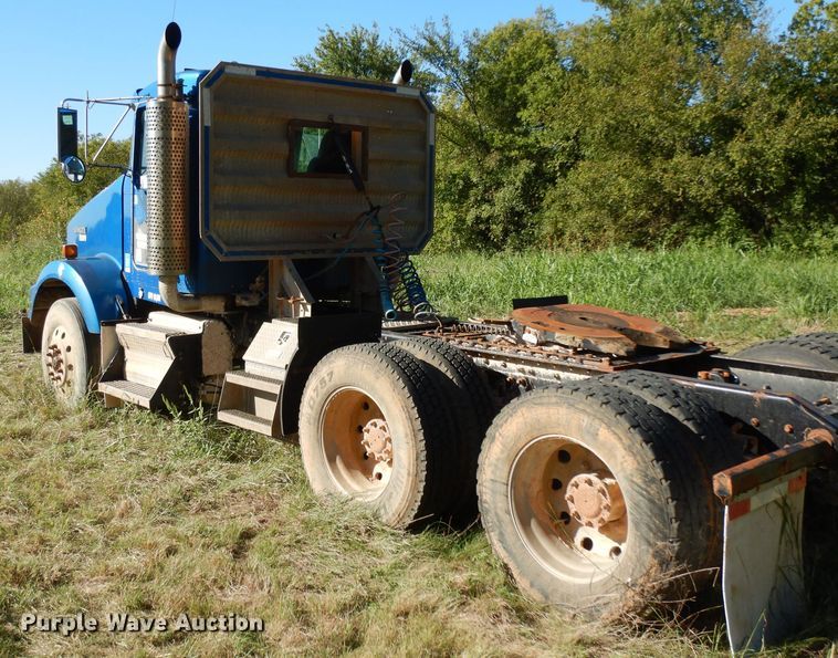 image for item DJ6597 2007 Kenworth T800  semi truck
