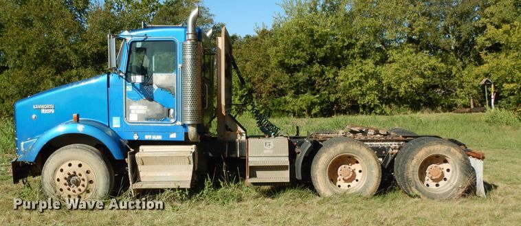 image for item DJ6597 2007 Kenworth T800  semi truck