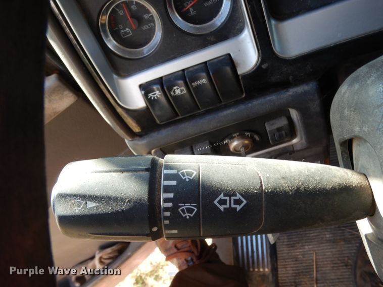 image for item DJ6597 2007 Kenworth T800  semi truck