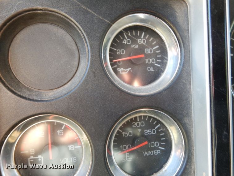 image for item DJ6597 2007 Kenworth T800  semi truck