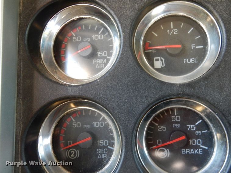 image for item DJ6597 2007 Kenworth T800  semi truck