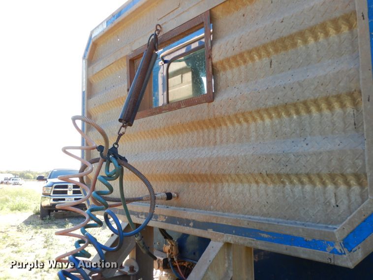 image for item DJ6597 2007 Kenworth T800  semi truck