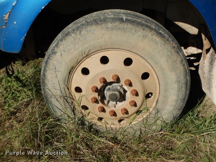 image for item DJ6597 2007 Kenworth T800  semi truck