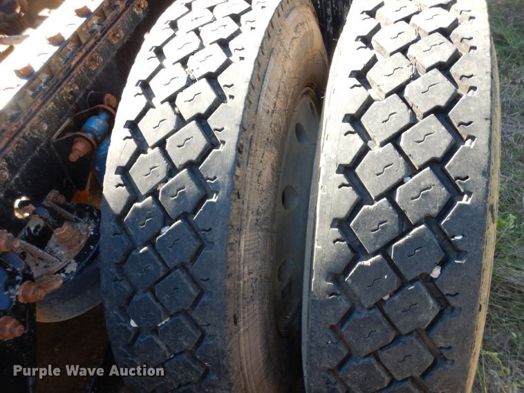 image for item DJ6597 2007 Kenworth T800  semi truck