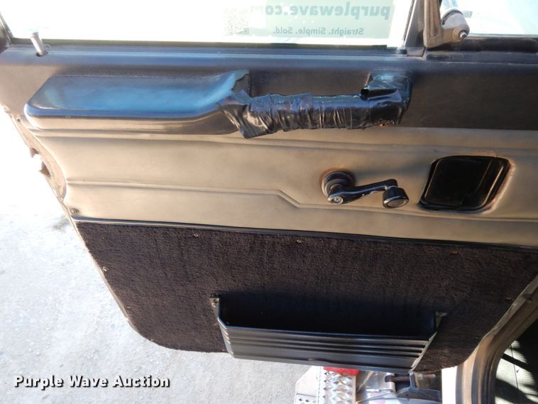 image for item DJ6698 1999 Peterbilt 379  semi truck