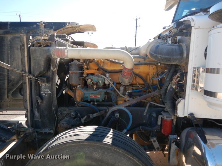 image for item DJ6698 1999 Peterbilt 379  semi truck