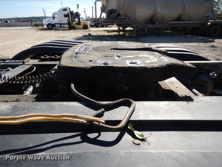 image for item DJ6698 1999 Peterbilt 379  semi truck