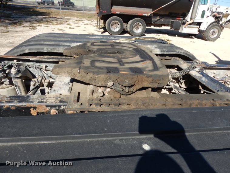 image for item DJ6698 1999 Peterbilt 379  semi truck