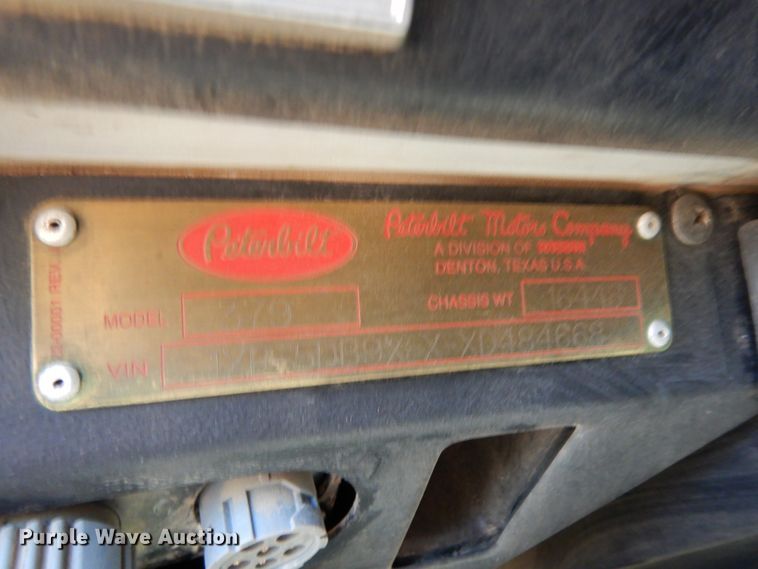 image for item DJ6698 1999 Peterbilt 379  semi truck