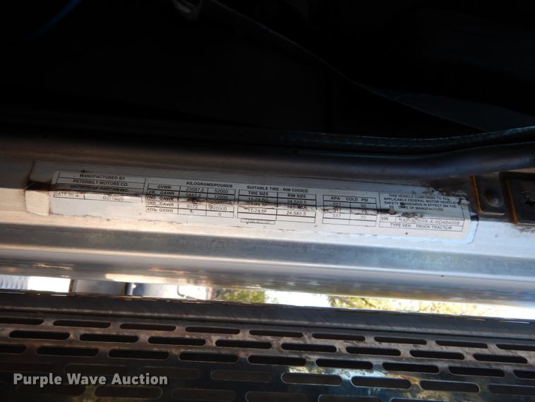 image for item DJ6698 1999 Peterbilt 379  semi truck