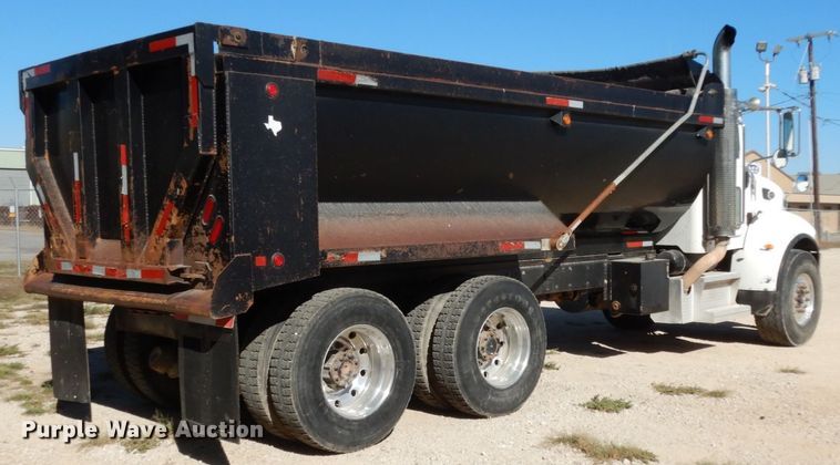 image for item DJ6699 2009 Peterbilt 340  dump truck