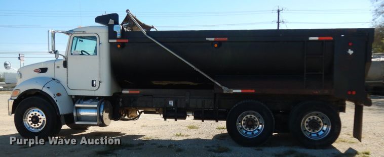 image for item DJ6699 2009 Peterbilt 340  dump truck