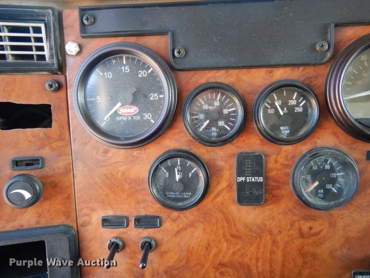 image for item DJ6699 2009 Peterbilt 340  dump truck