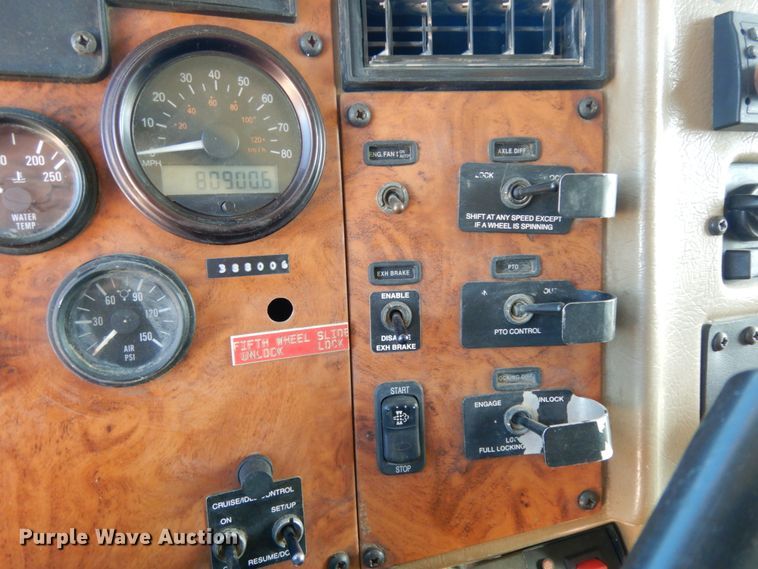 image for item DJ6699 2009 Peterbilt 340  dump truck