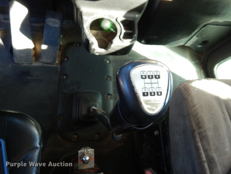 image for item DJ6699 2009 Peterbilt 340  dump truck