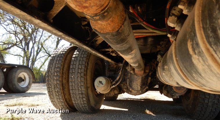 image for item DJ6699 2009 Peterbilt 340  dump truck