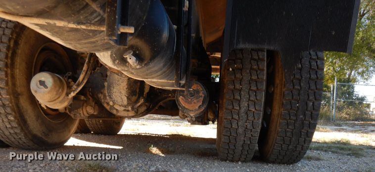 image for item DJ6699 2009 Peterbilt 340  dump truck