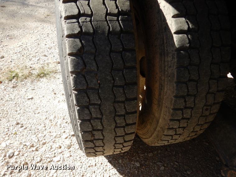 image for item DJ6699 2009 Peterbilt 340  dump truck