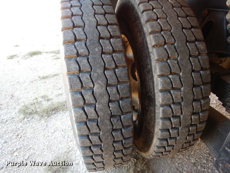 image for item DJ6699 2009 Peterbilt 340  dump truck