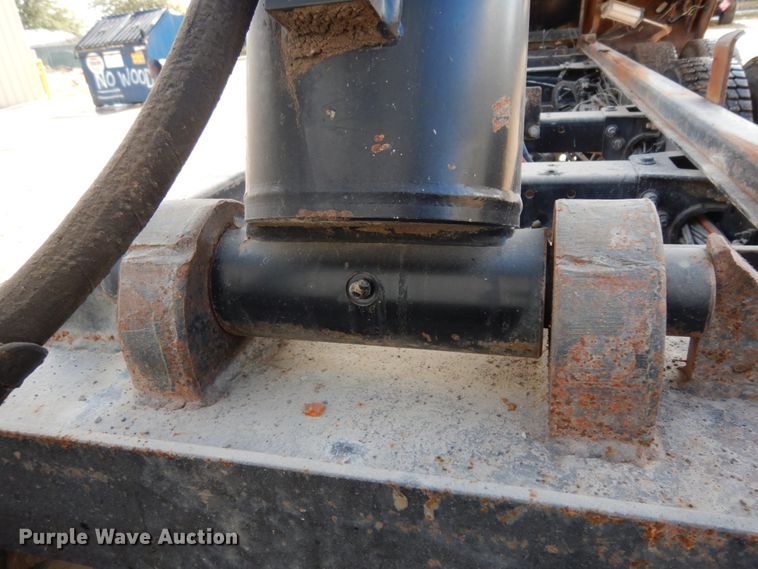 image for item DJ6699 2009 Peterbilt 340  dump truck