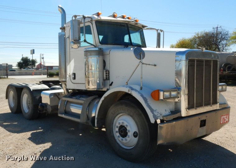 image for item DJ8130 2005 Peterbilt 378  semi truck
