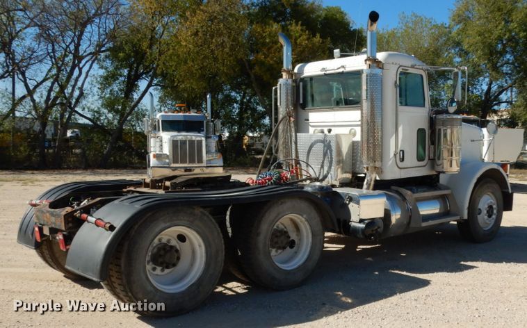 image for item DJ8130 2005 Peterbilt 378  semi truck