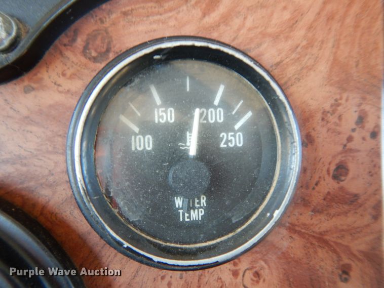 image for item DJ8130 2005 Peterbilt 378  semi truck