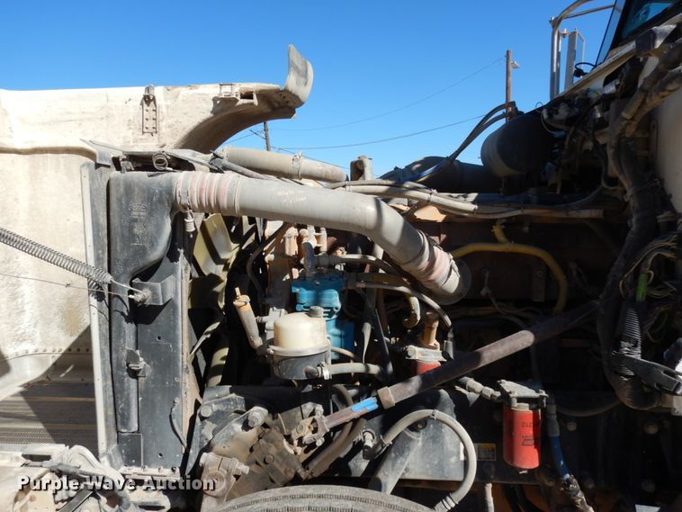 image for item DJ8130 2005 Peterbilt 378  semi truck