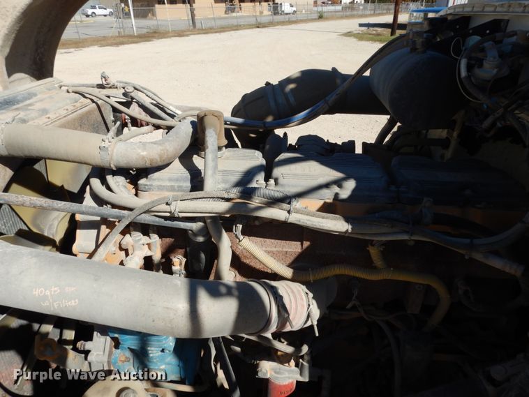 image for item DJ8130 2005 Peterbilt 378  semi truck