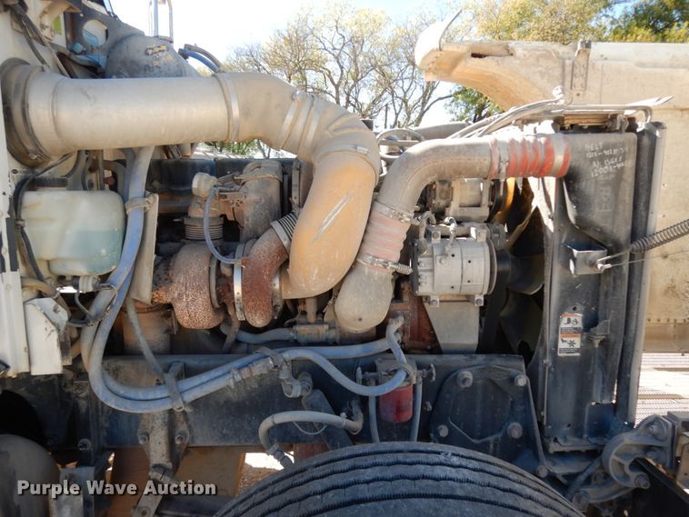 image for item DJ8130 2005 Peterbilt 378  semi truck