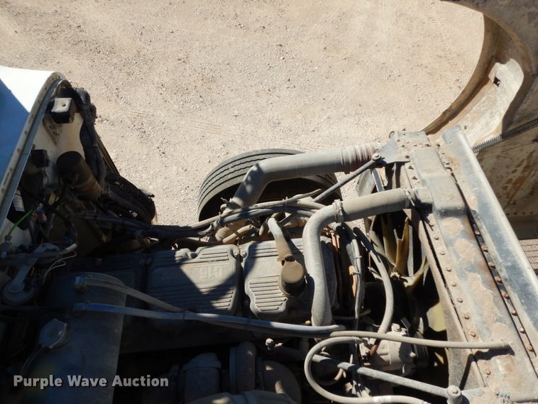 image for item DJ8130 2005 Peterbilt 378  semi truck