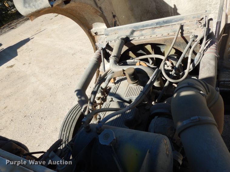 image for item DJ8130 2005 Peterbilt 378  semi truck