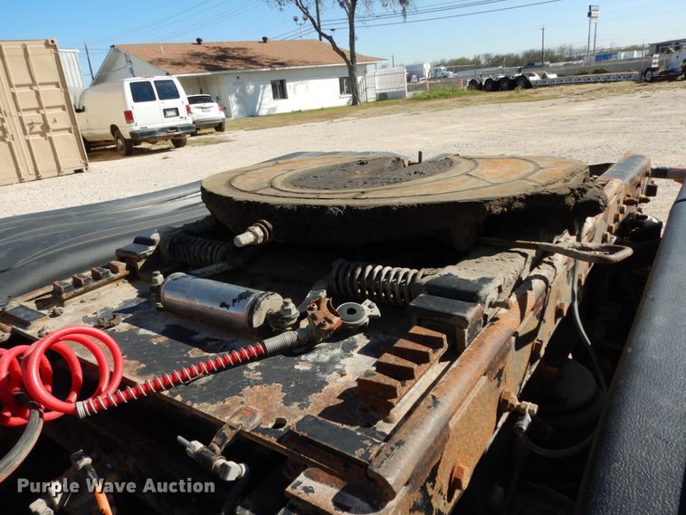 image for item DJ8130 2005 Peterbilt 378  semi truck