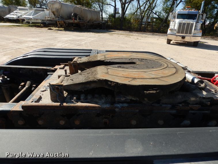 image for item DJ8130 2005 Peterbilt 378  semi truck