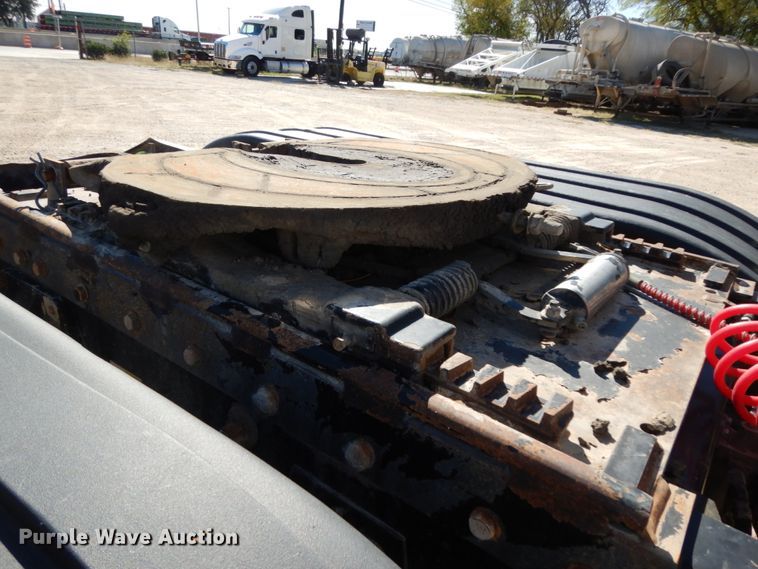 image for item DJ8130 2005 Peterbilt 378  semi truck