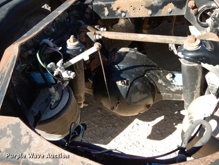 image for item DJ8130 2005 Peterbilt 378  semi truck