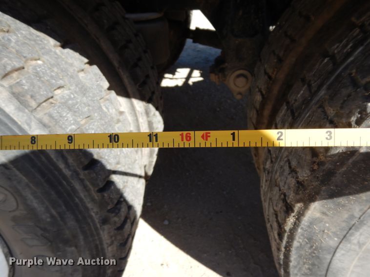 image for item DJ8130 2005 Peterbilt 378  semi truck