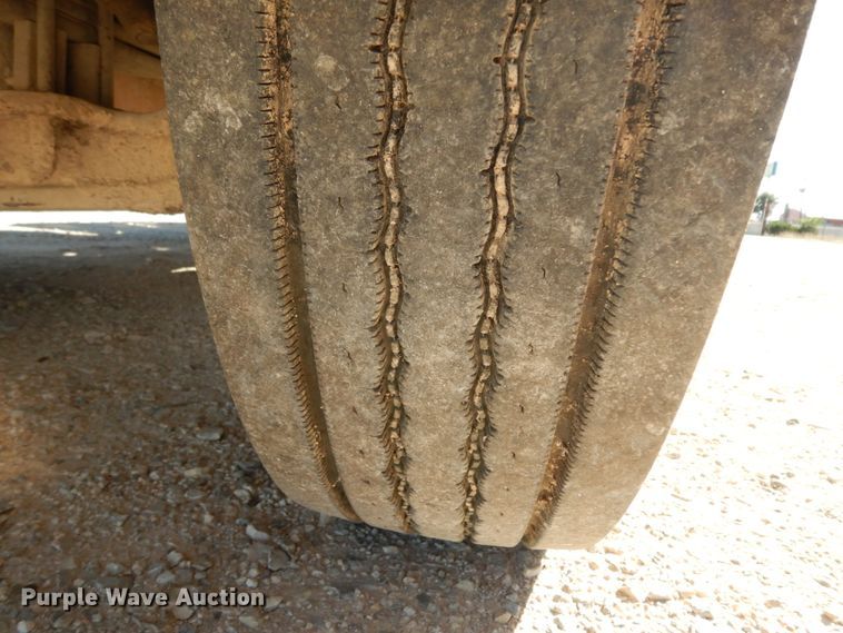 image for item DJ8130 2005 Peterbilt 378  semi truck