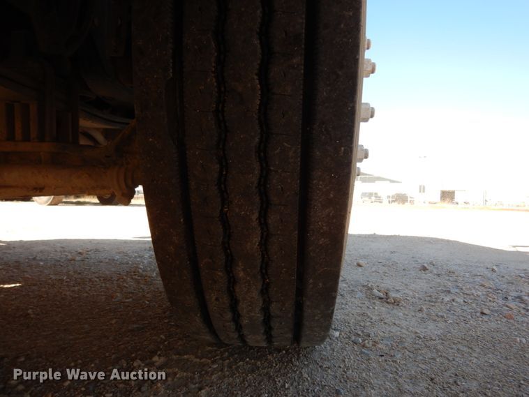 image for item DJ8130 2005 Peterbilt 378  semi truck