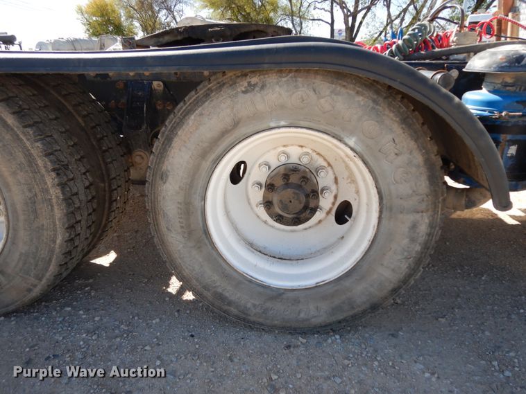 image for item DJ8130 2005 Peterbilt 378  semi truck